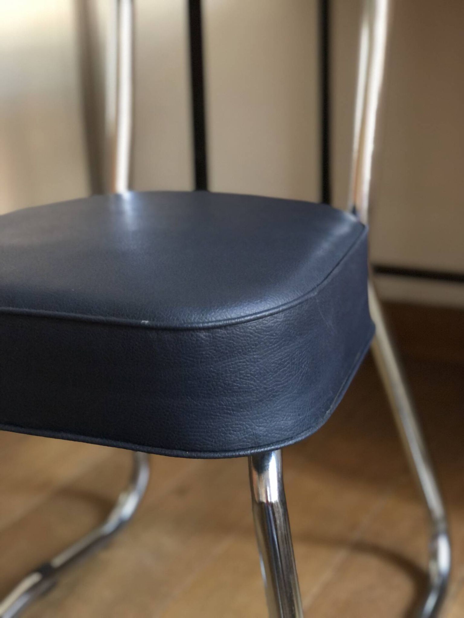 Chaise vintage style Ronéo Pullman