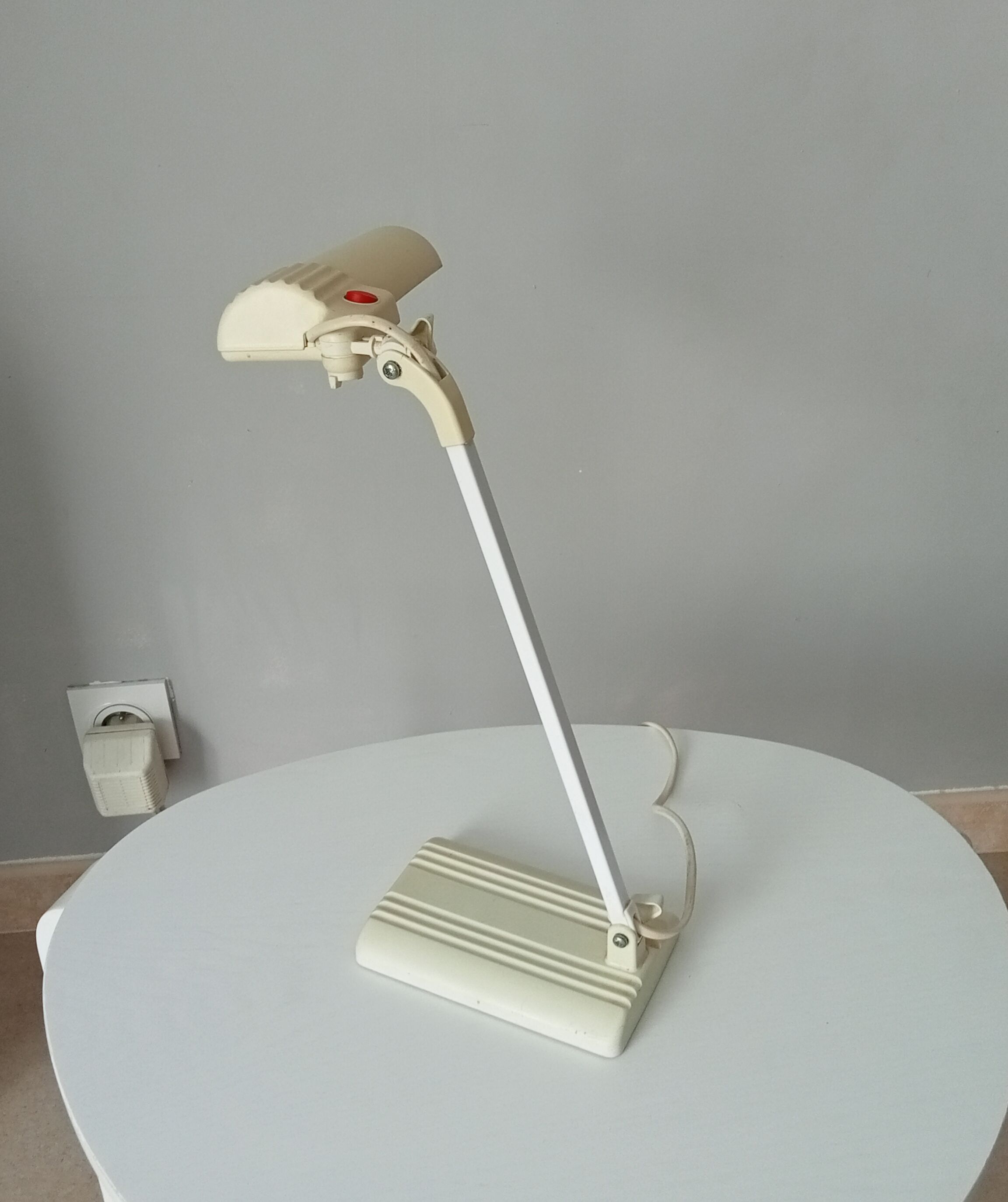 Lival 70s desk lamp