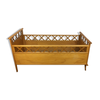 Children's bed vintage braces