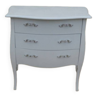 Louis XV style chest of drawers with baroque effect White lacquered with metal handle – Completely revamped