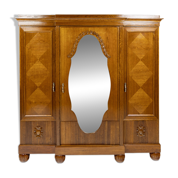 Grande armoire trois portes en chêne - Interguerre 1920-1939
