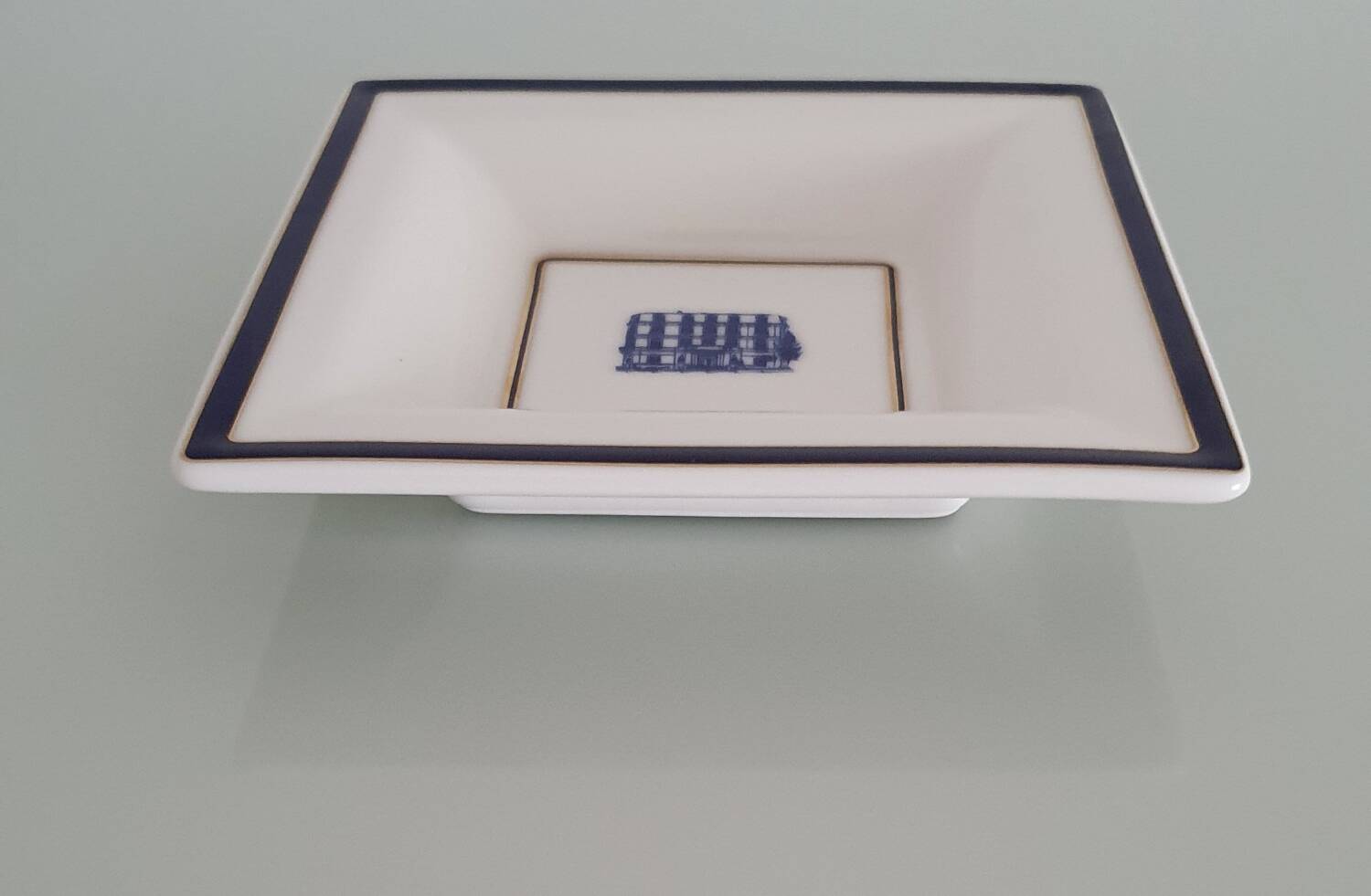 Villeroy and Boch pocket emptiers