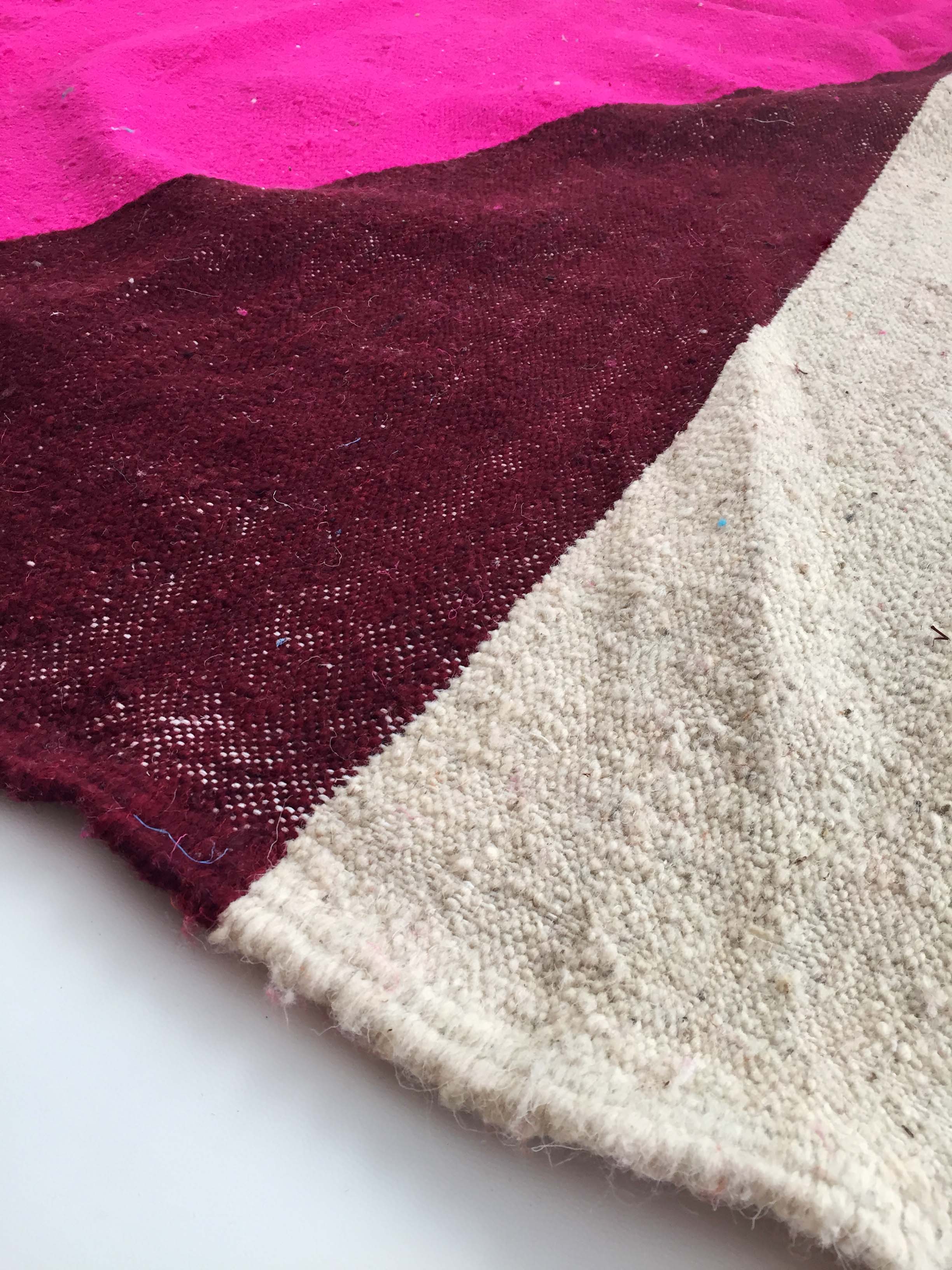 Unbleached Moroccan Berber Kilim carpet with colored flats and fluorescent 294x190cm