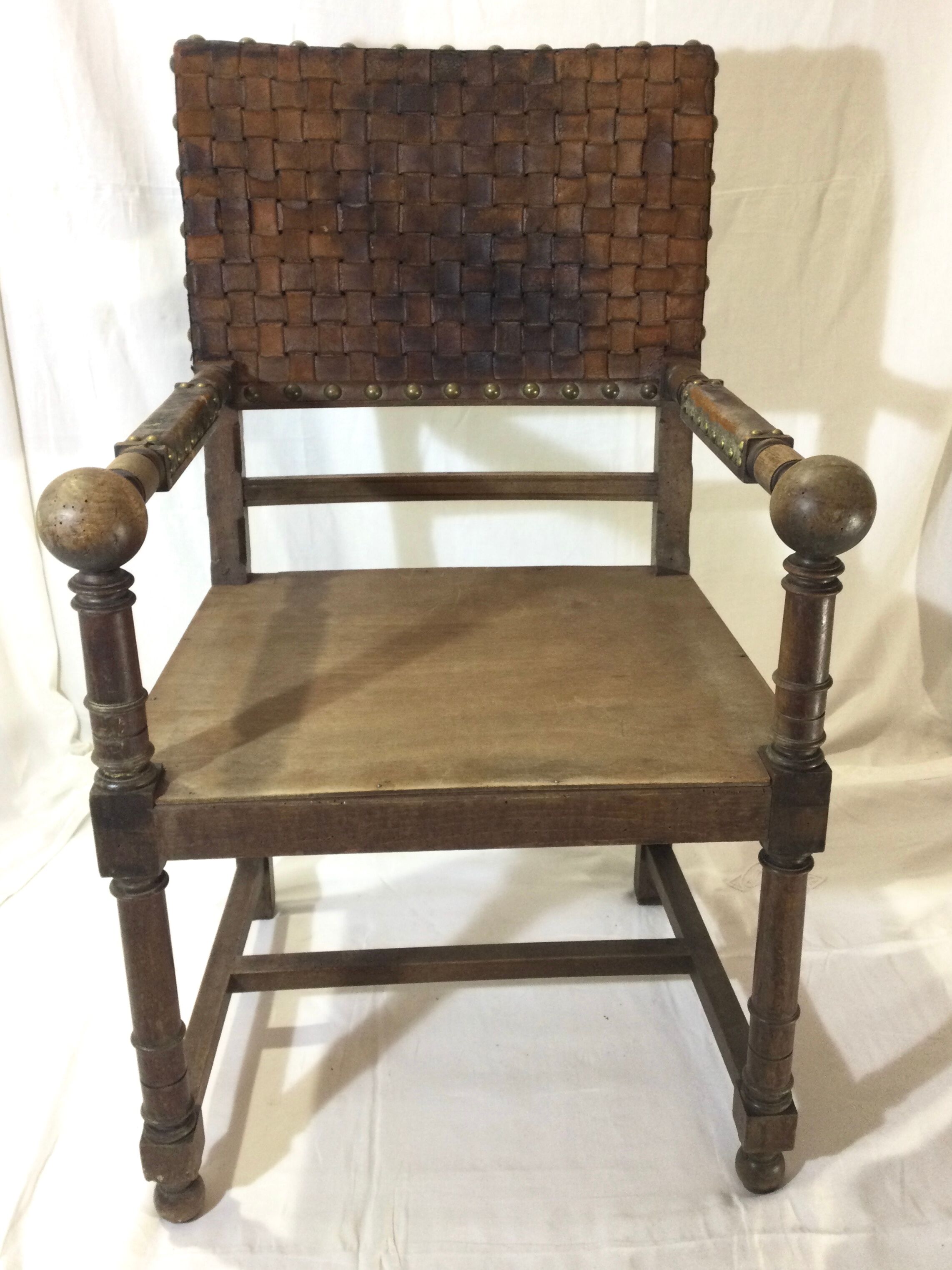 Armchair Henri II wood and leather