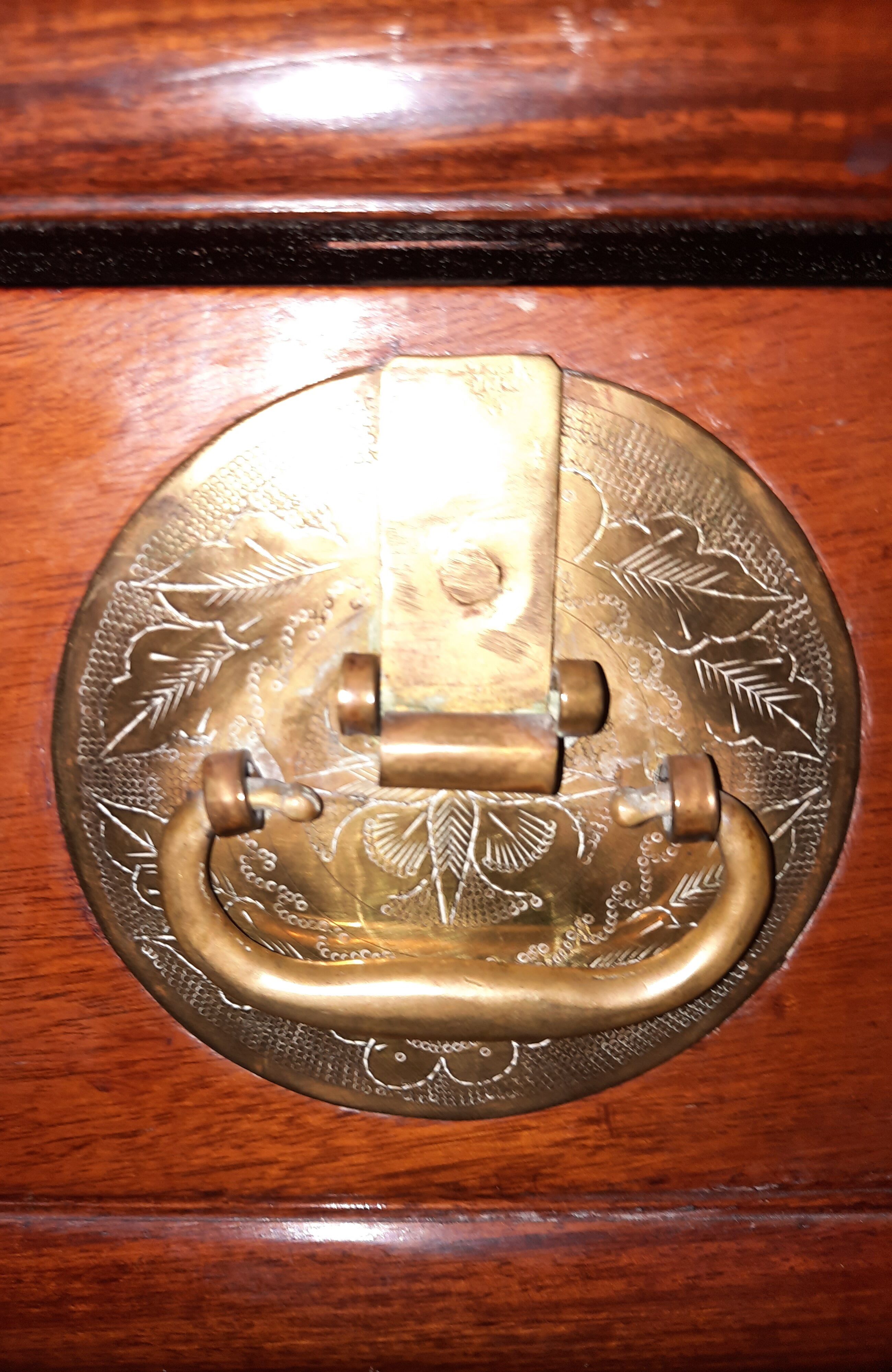 Extreme orient red console