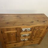 Commode en pin massif vintage