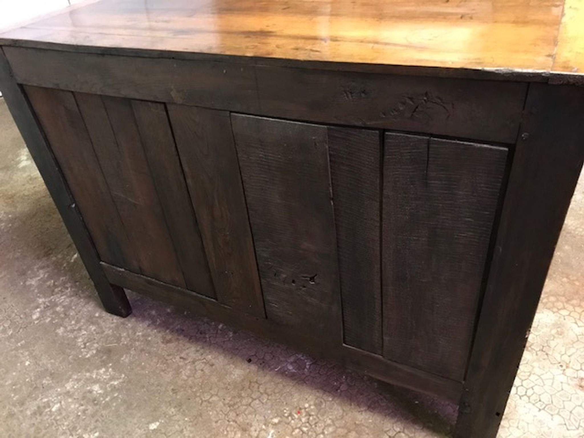 Former Louis XV cherry buffet says 2 doors era at the very beginning of the 19th century
