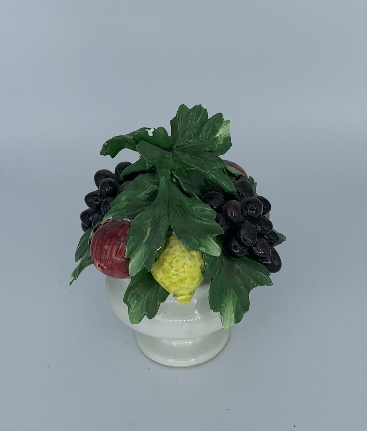 Biscuit fruit basket