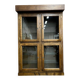 Vitrine vintage robuste en bois / armoire