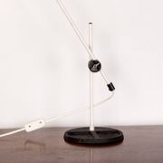 Lampe de bureau inclinable en métal blanc 1960.
