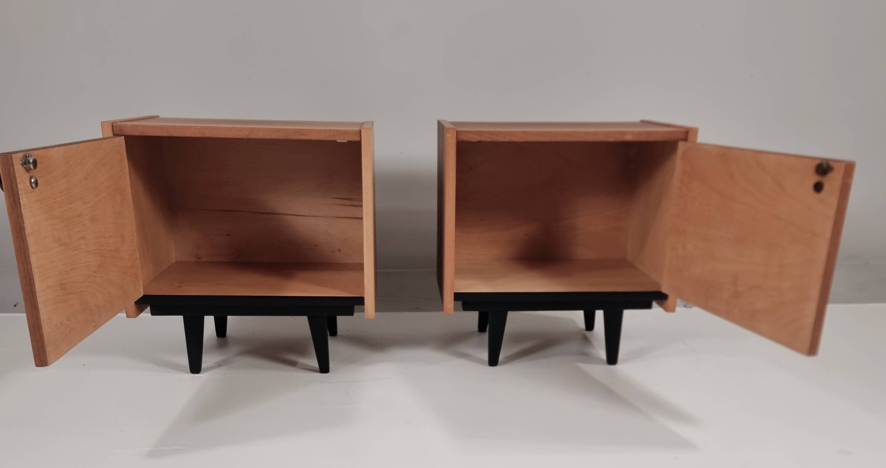 Tables de chevet, années 1970, lot de 2