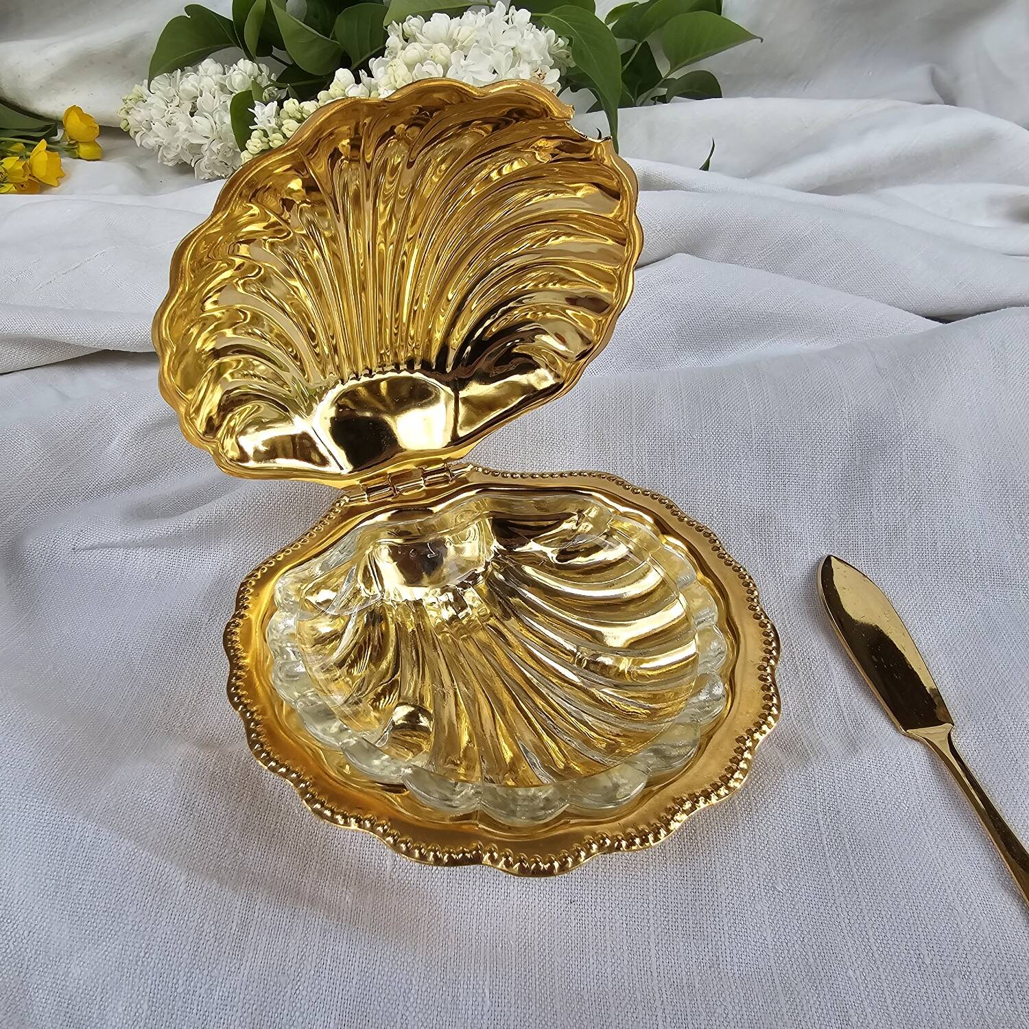 Golden shell butter dish