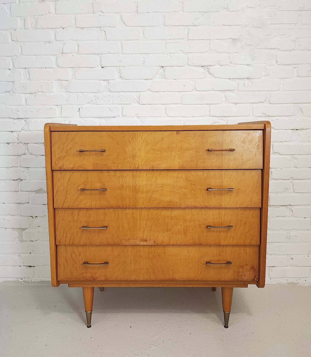 Vintage chest of drawers