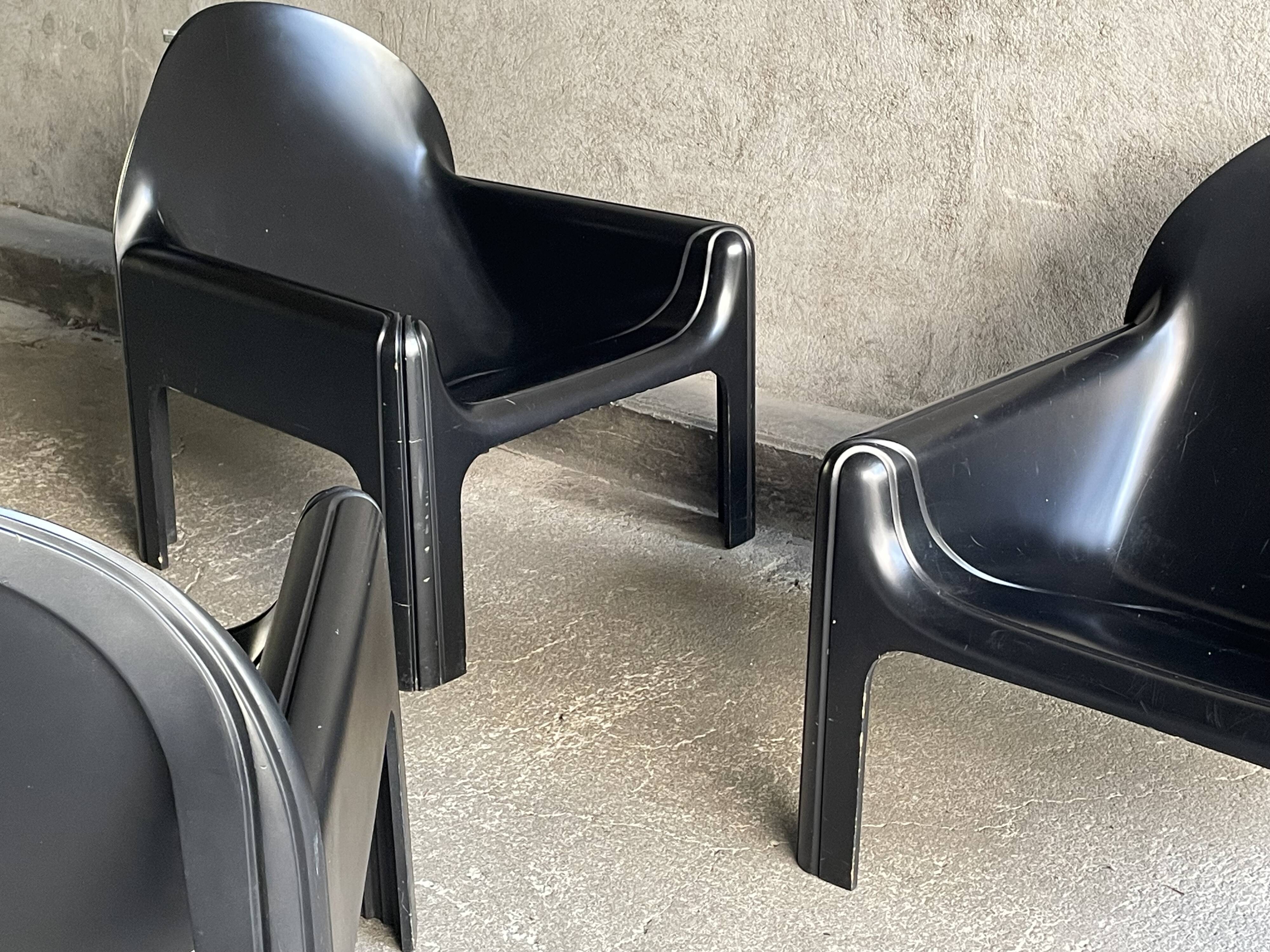 4794 armchair by Gae Aulenti for Kartell