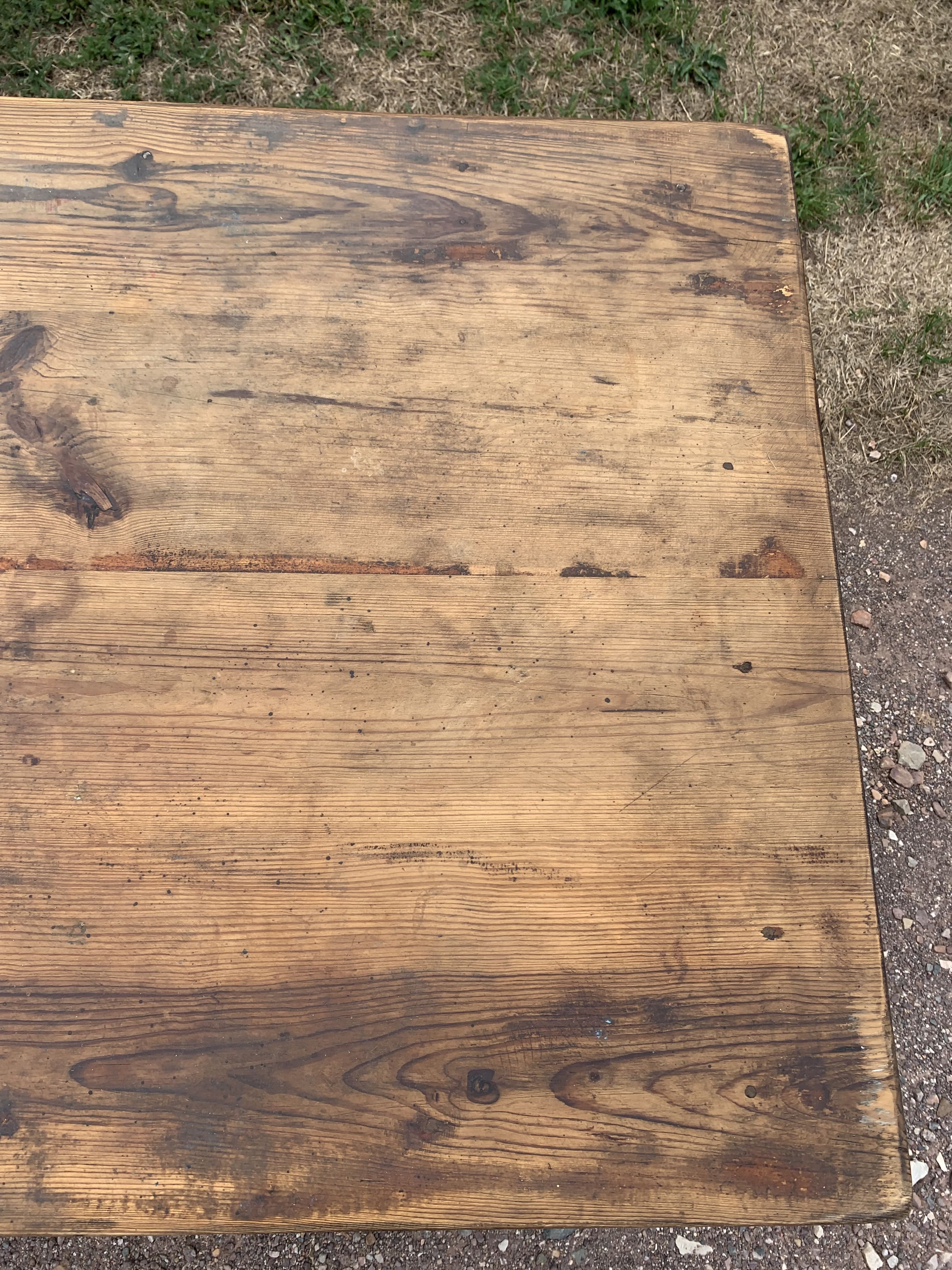 Farmhouse table