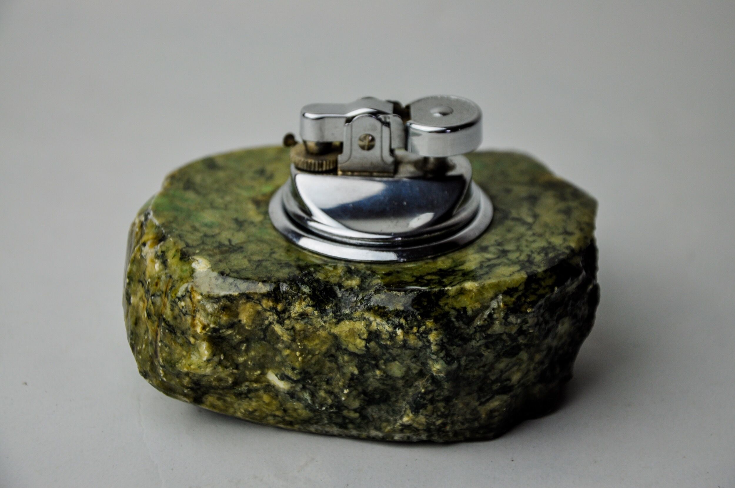 Green alabaster lighter by Romano Bianchi, Italy, 1970