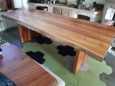 Solid acacia table