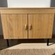 Commode vintage / armoire avec pieds en acier