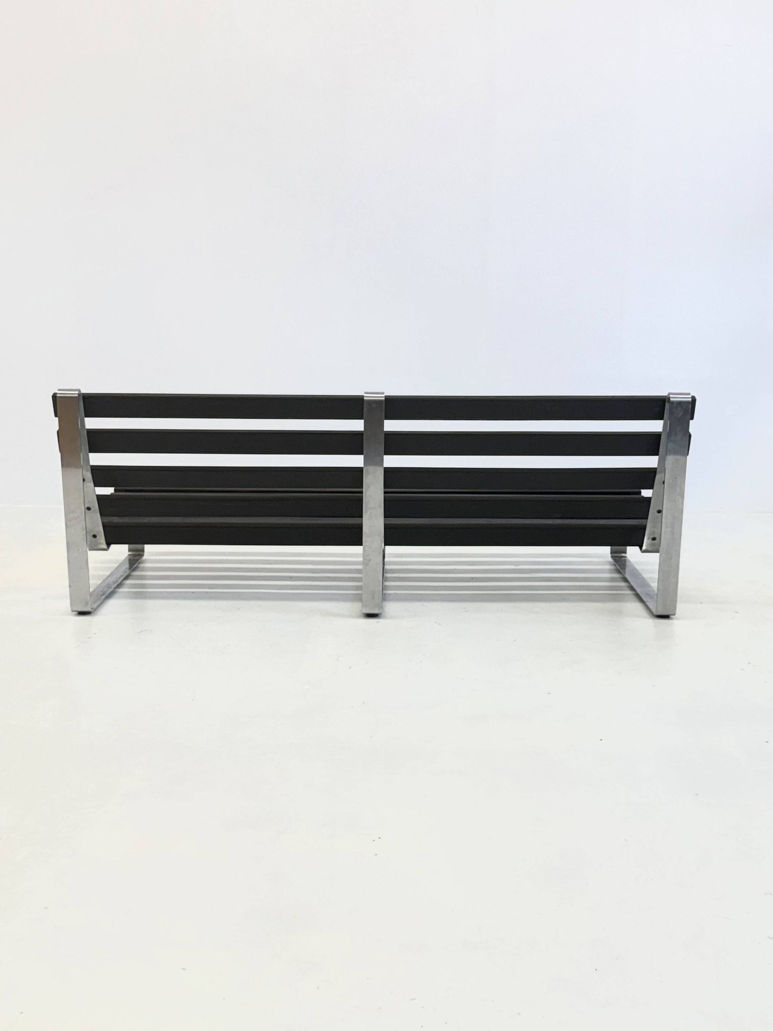 Vintage slatted bench by Kho Liang Ie for Artifort