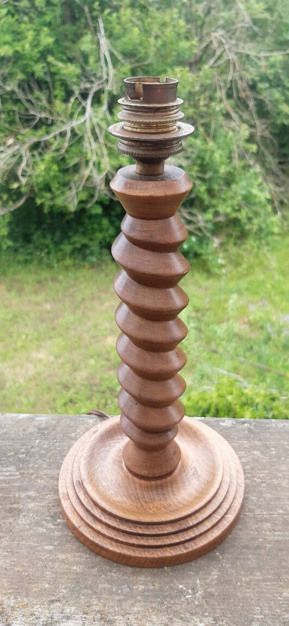 Lampe bois tourné art déco