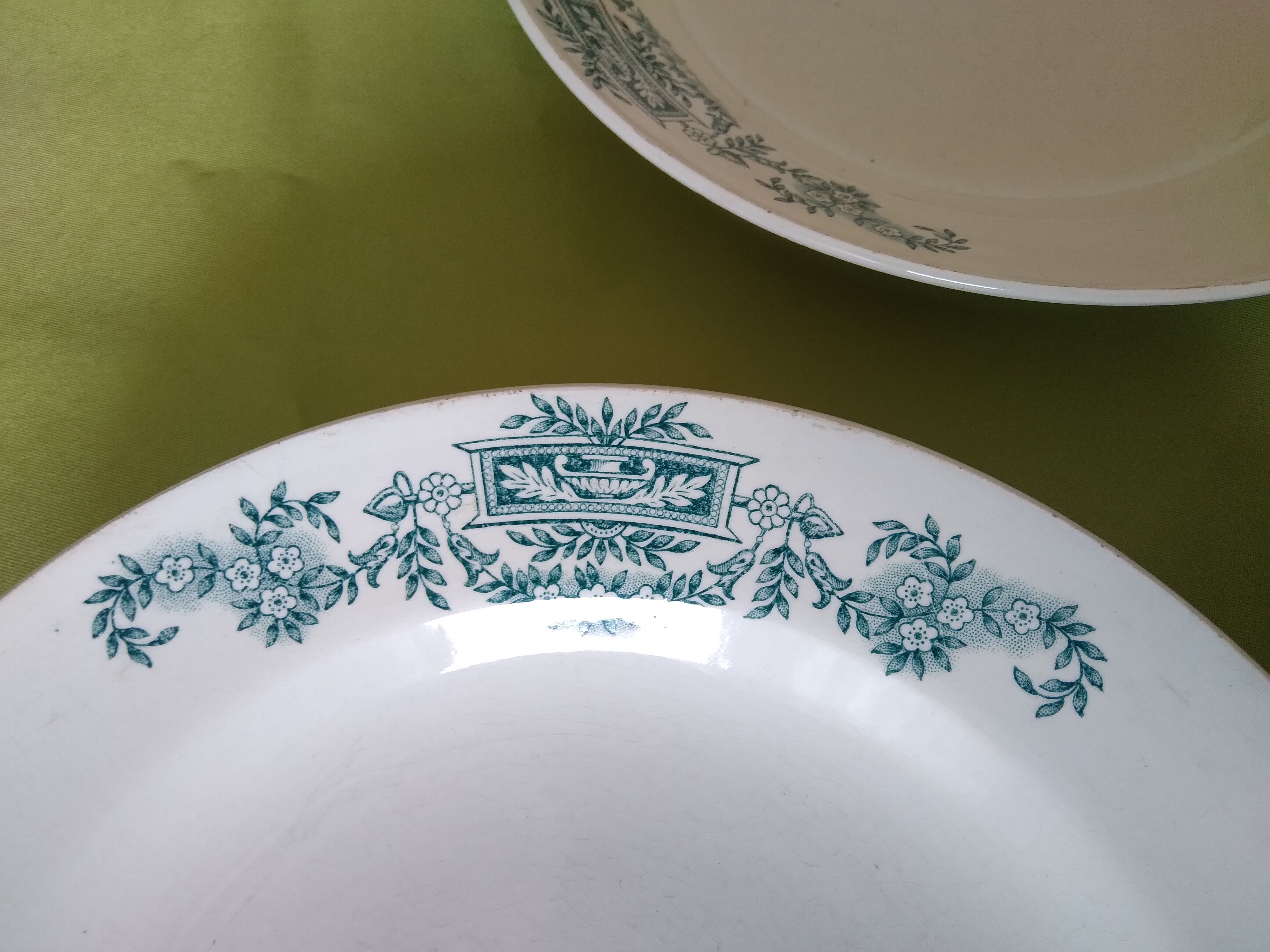 Hollow plates Lutece Longchamp