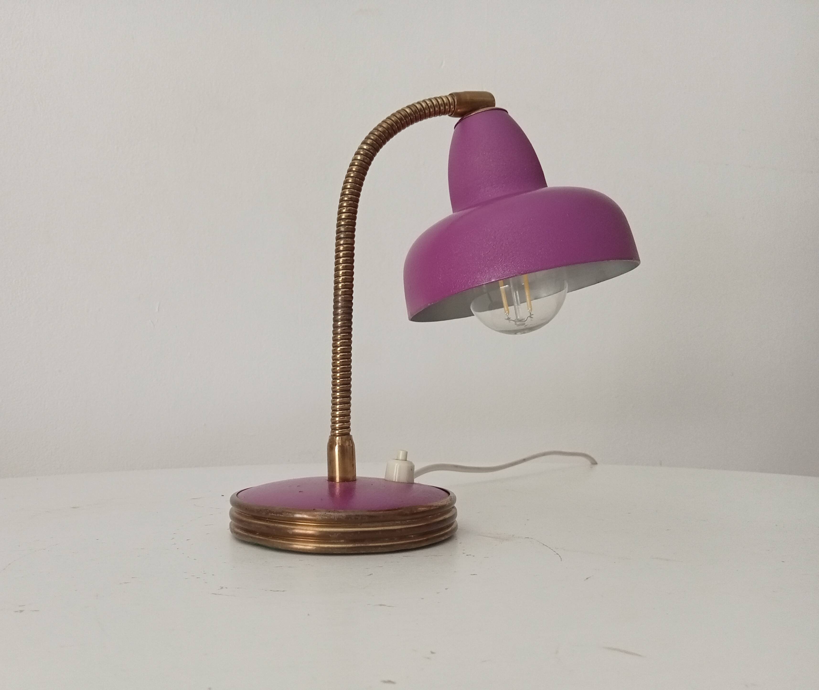 Vintage desk lamp from the 1950s.