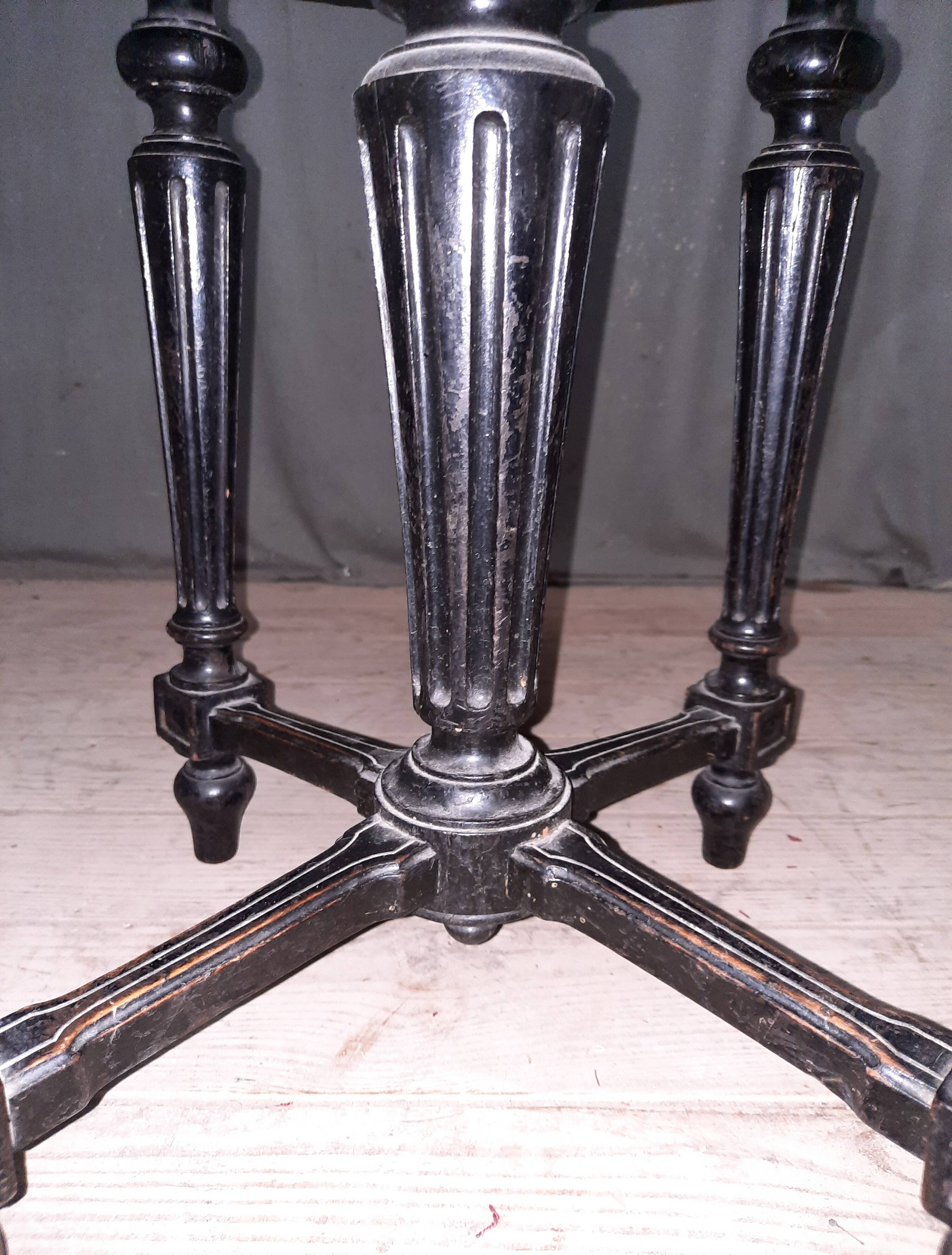 Napoleon III piano stool