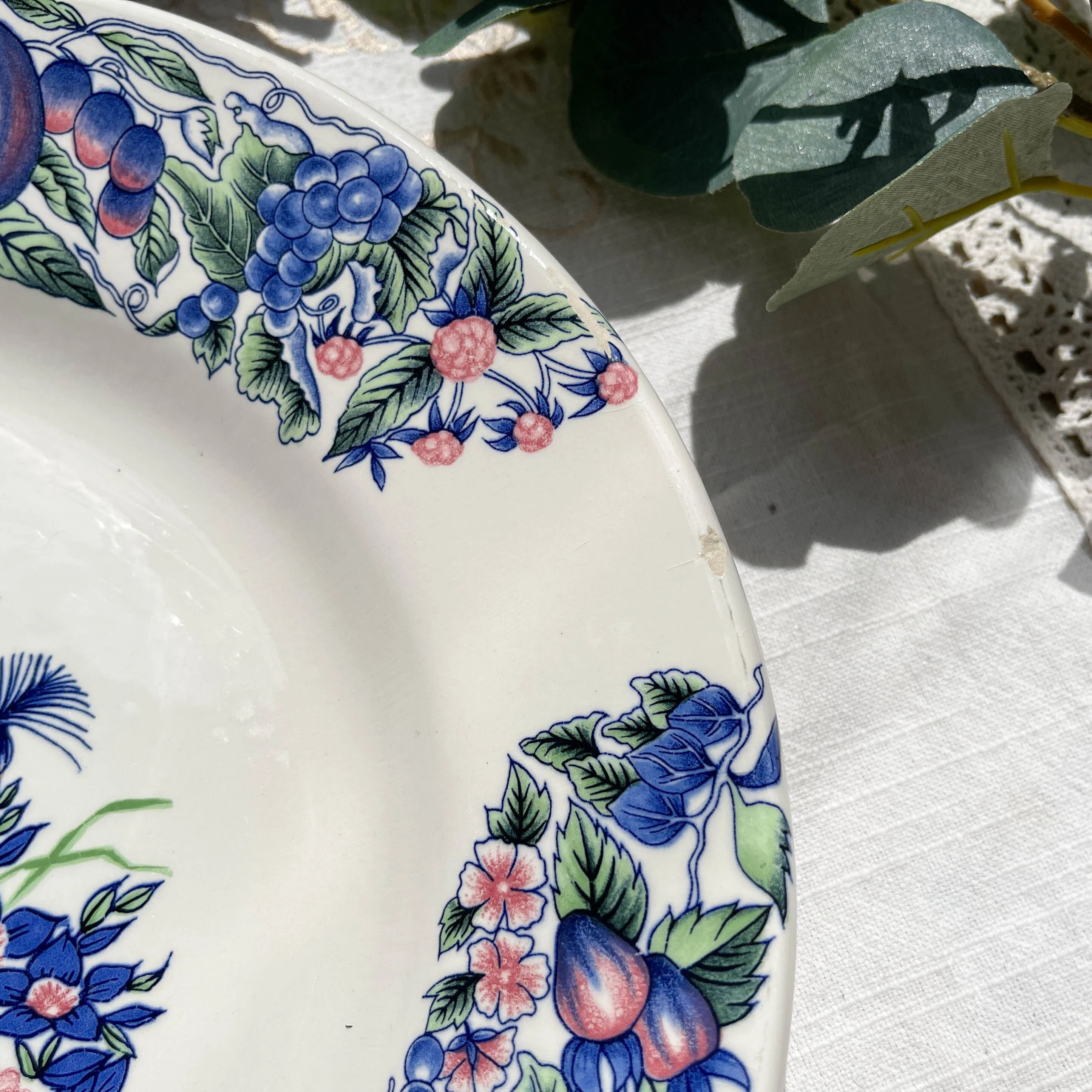 Large antique oval platter in Italian Stoviglierie earthenware – blue, green, and pink bird and flower motif