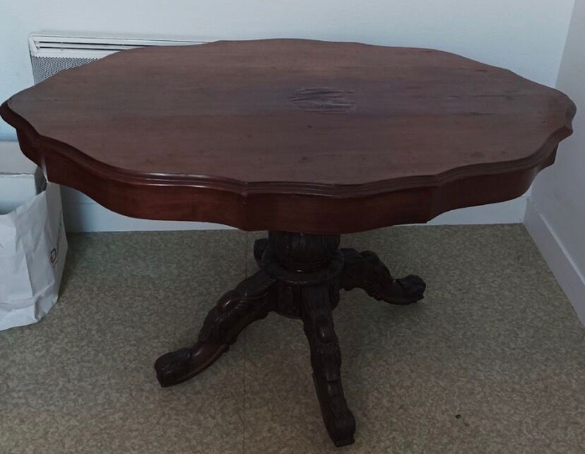 Antique dining table - 1850