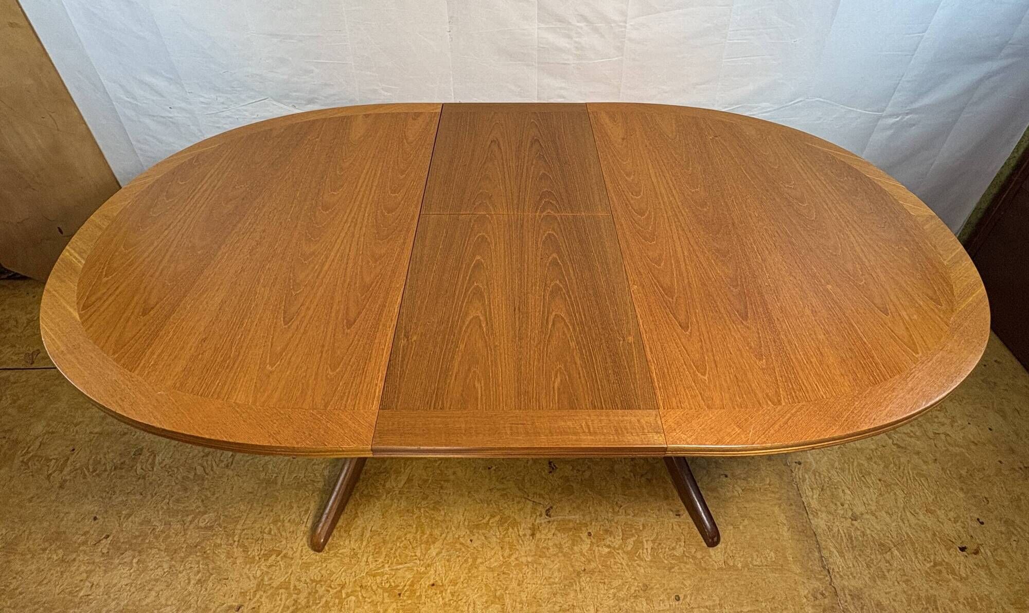 Mid-Century Nathan Teak Extending Dining Table – 1960s Scandinavian Design
