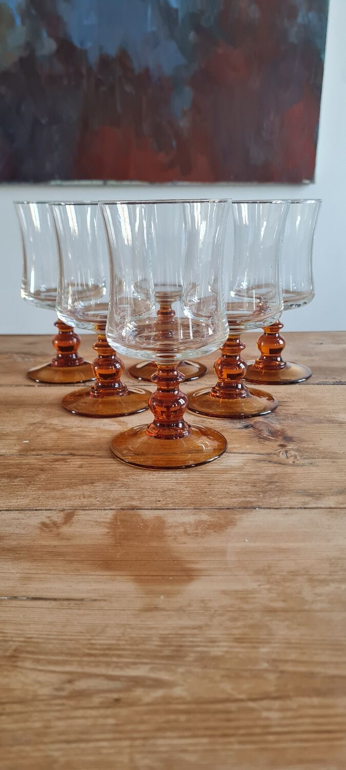 Set of 6 amber stemmed glasses