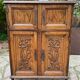 Buffet bas en bois sculpté