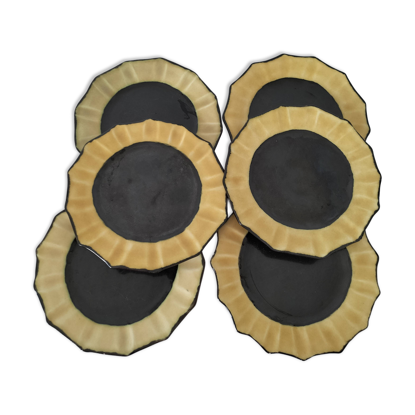 6 ceramic dessert plates shaped like a sunflower, signed CB.