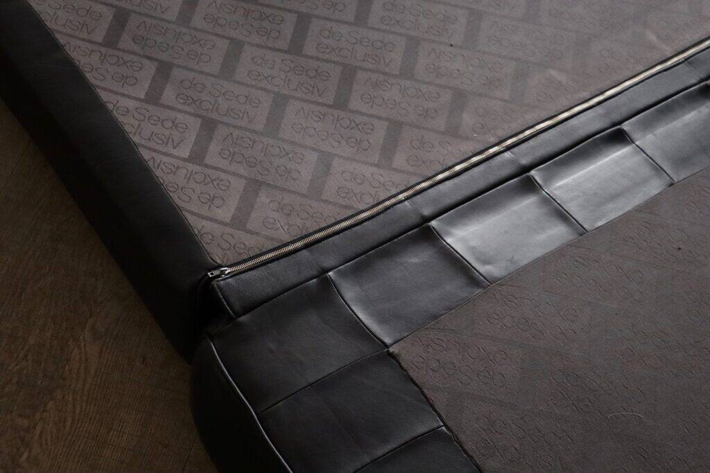 De Sede DS-85 sofa bed in black leather, Switzerland, 1960s