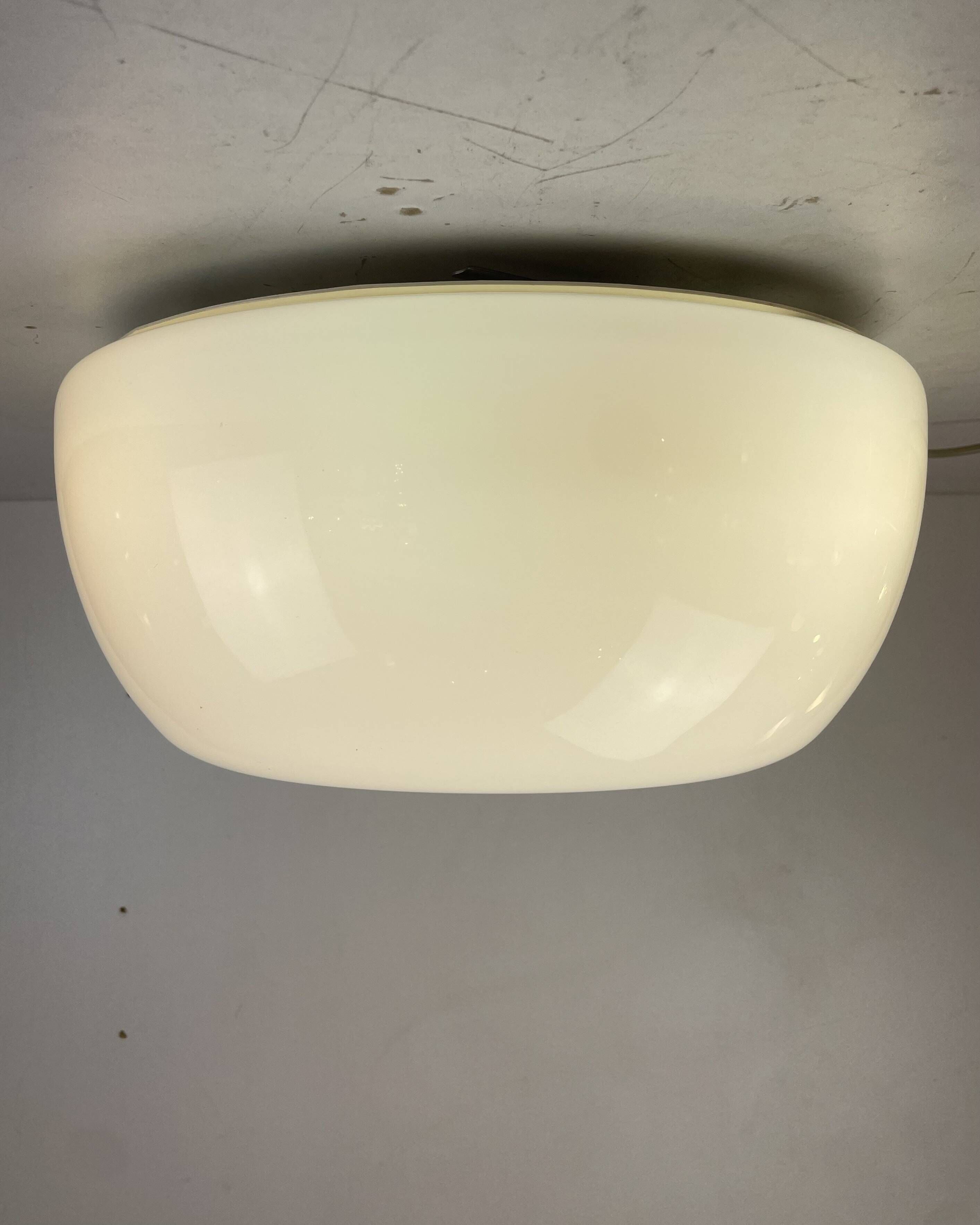 Velella, lampe de plafond ou murale par I Castiglioni pour Flos, Italie, années 1960.