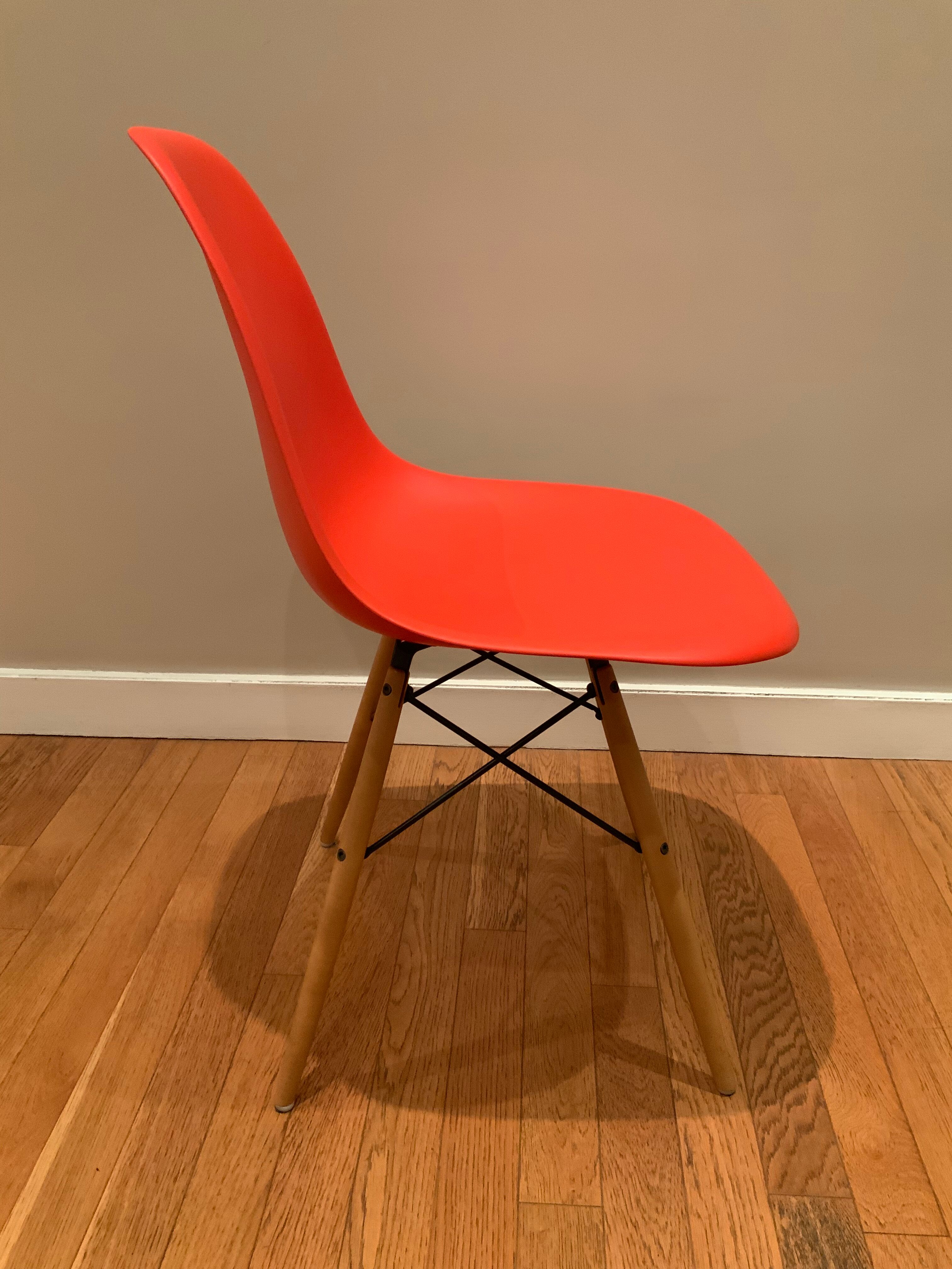 DSW Eames Chair, recent edition Vitra