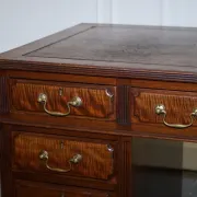 Antique Pedestal Desk by Edwardian Maple & Co, 1890