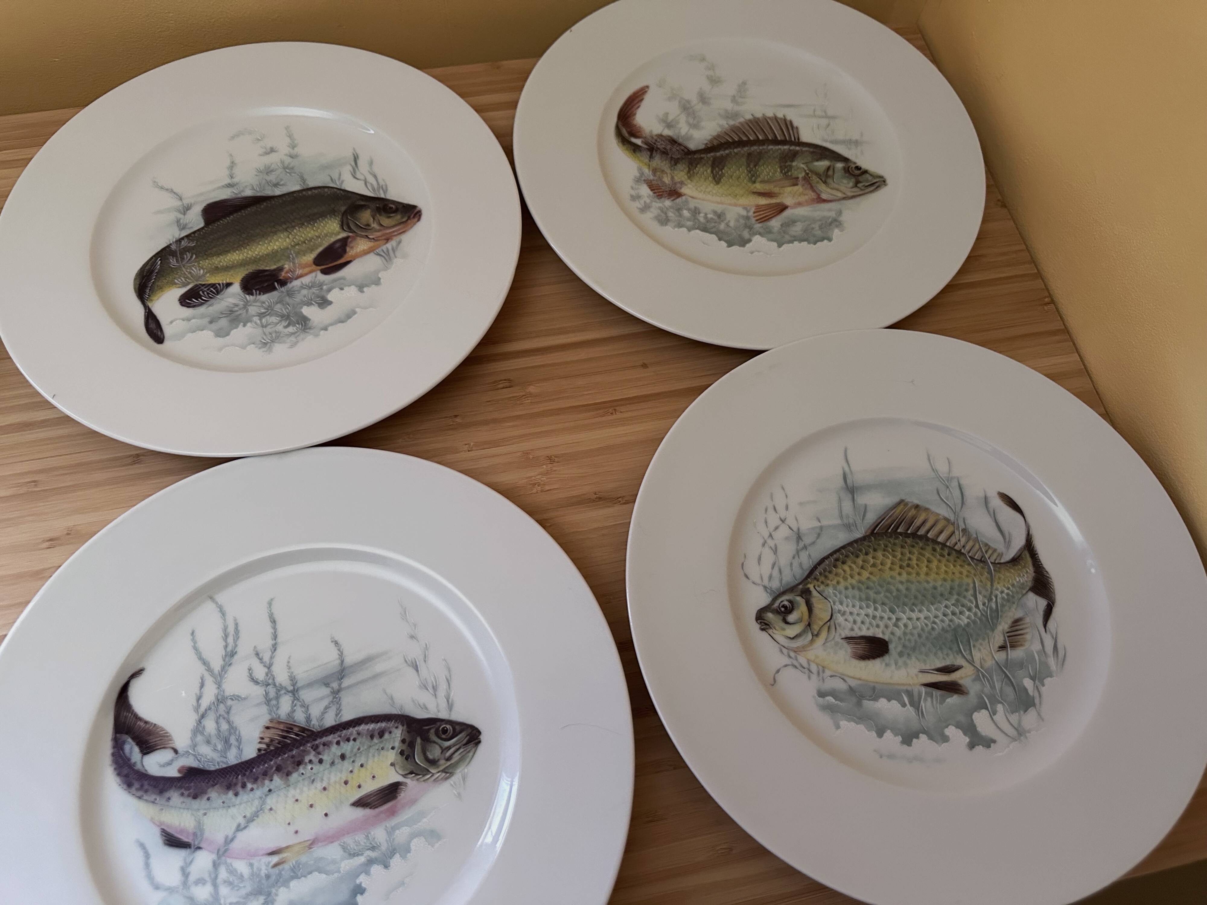 6 fish plates made of Bavarian porcelain