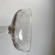 Set of 6 depicted Art Deco engraved crystal champagne glasses mismatched 50s