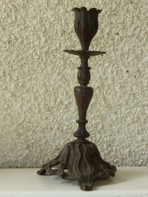 Candlestick new art readjusts chiseled with floral decoration