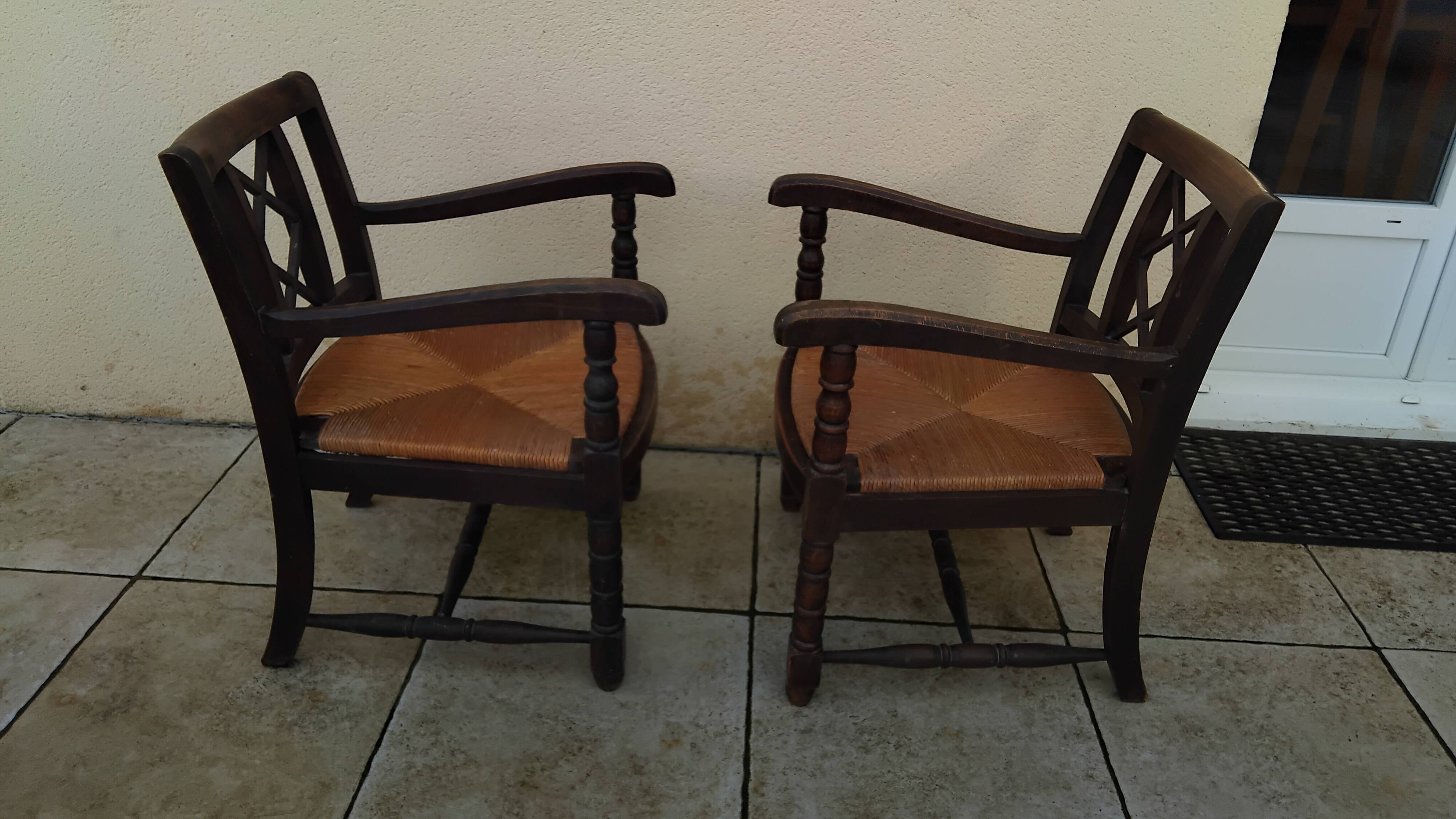 Pair of vintage straw seat armchairs from the 30s/40s.