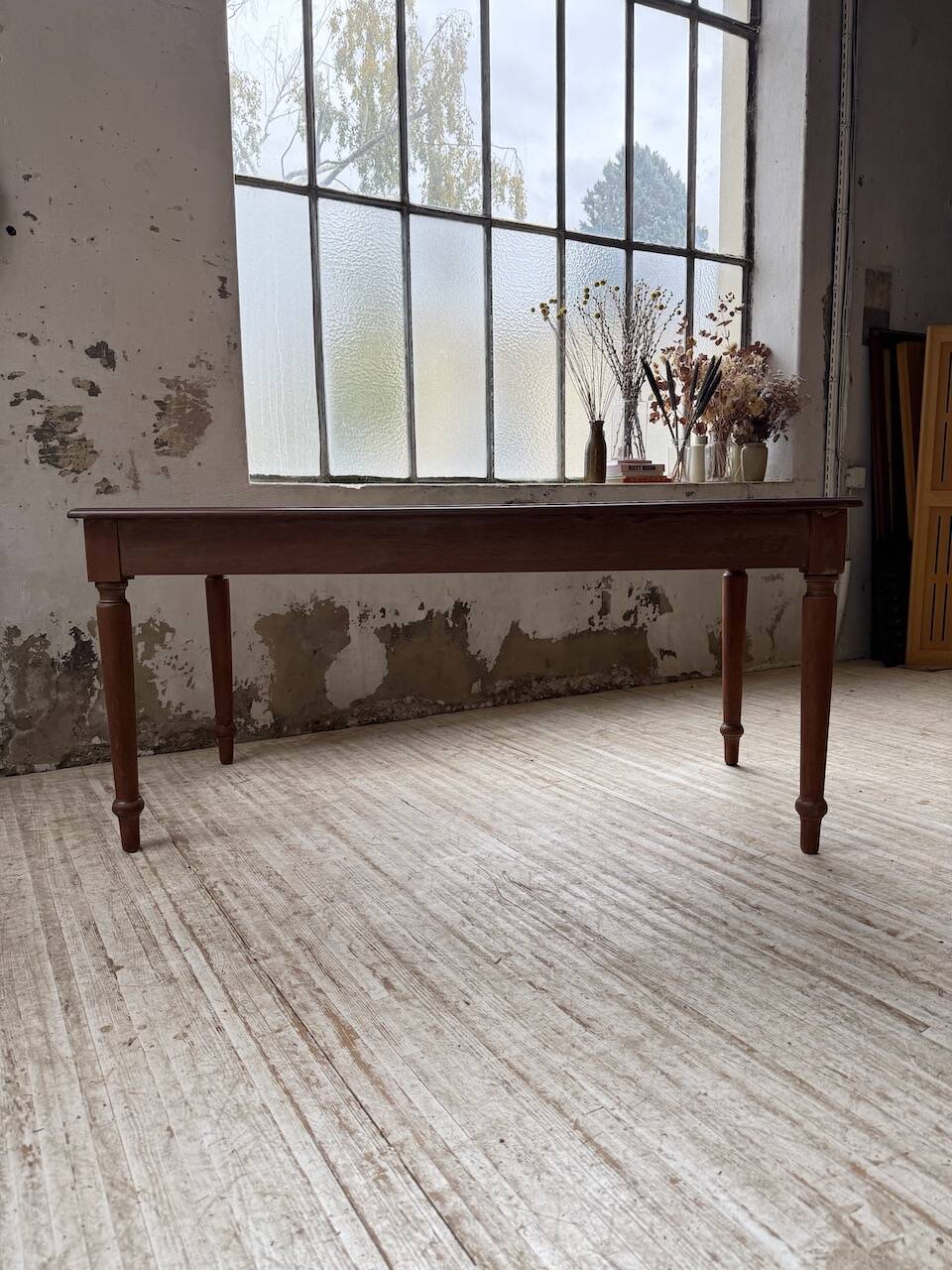 Turned leg cherry table 160cm