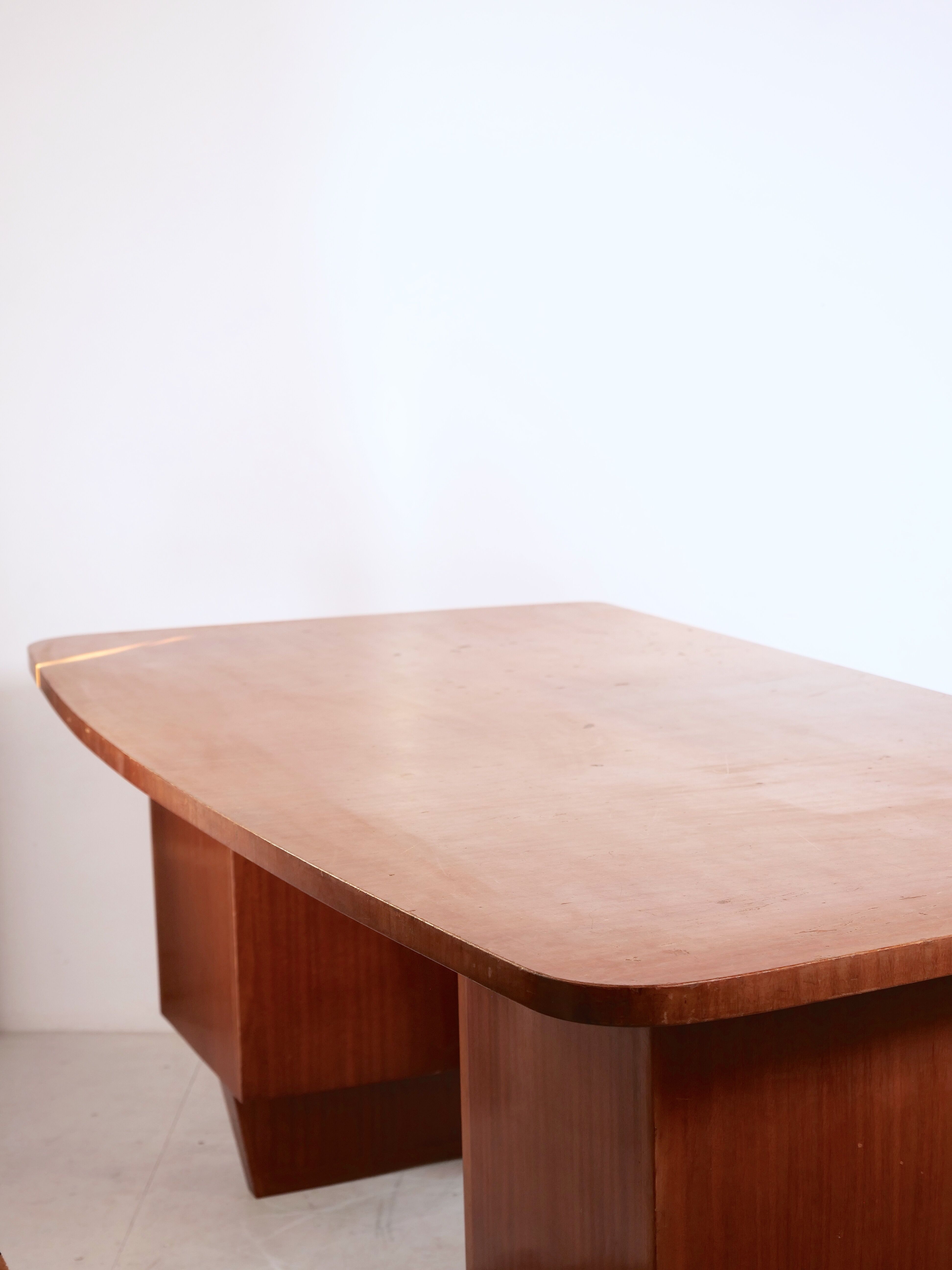 Executive desk model Boomerang standard from De Coene