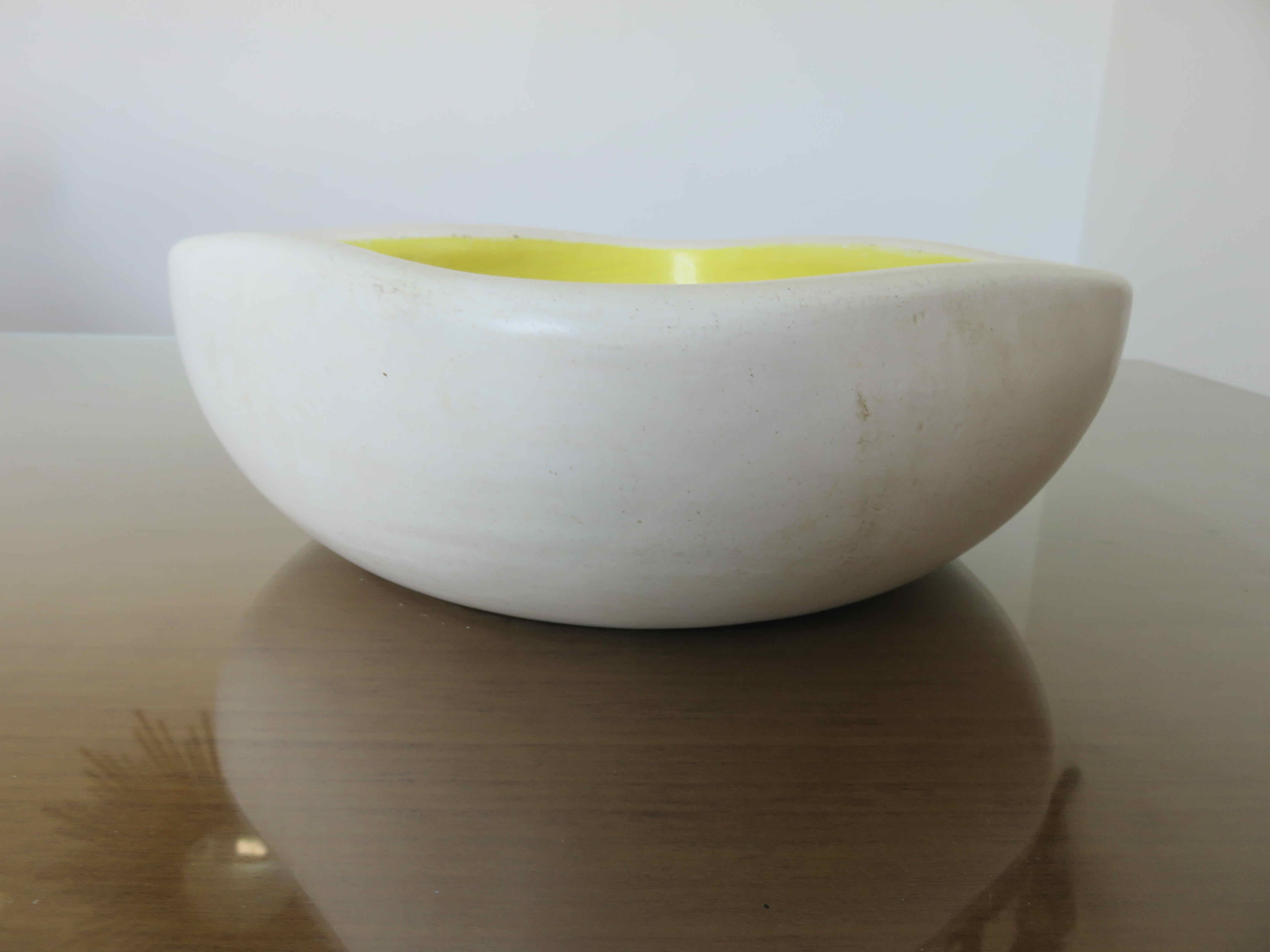 Keramos ceramic trinket tray in white and yellow, 1950s/60s