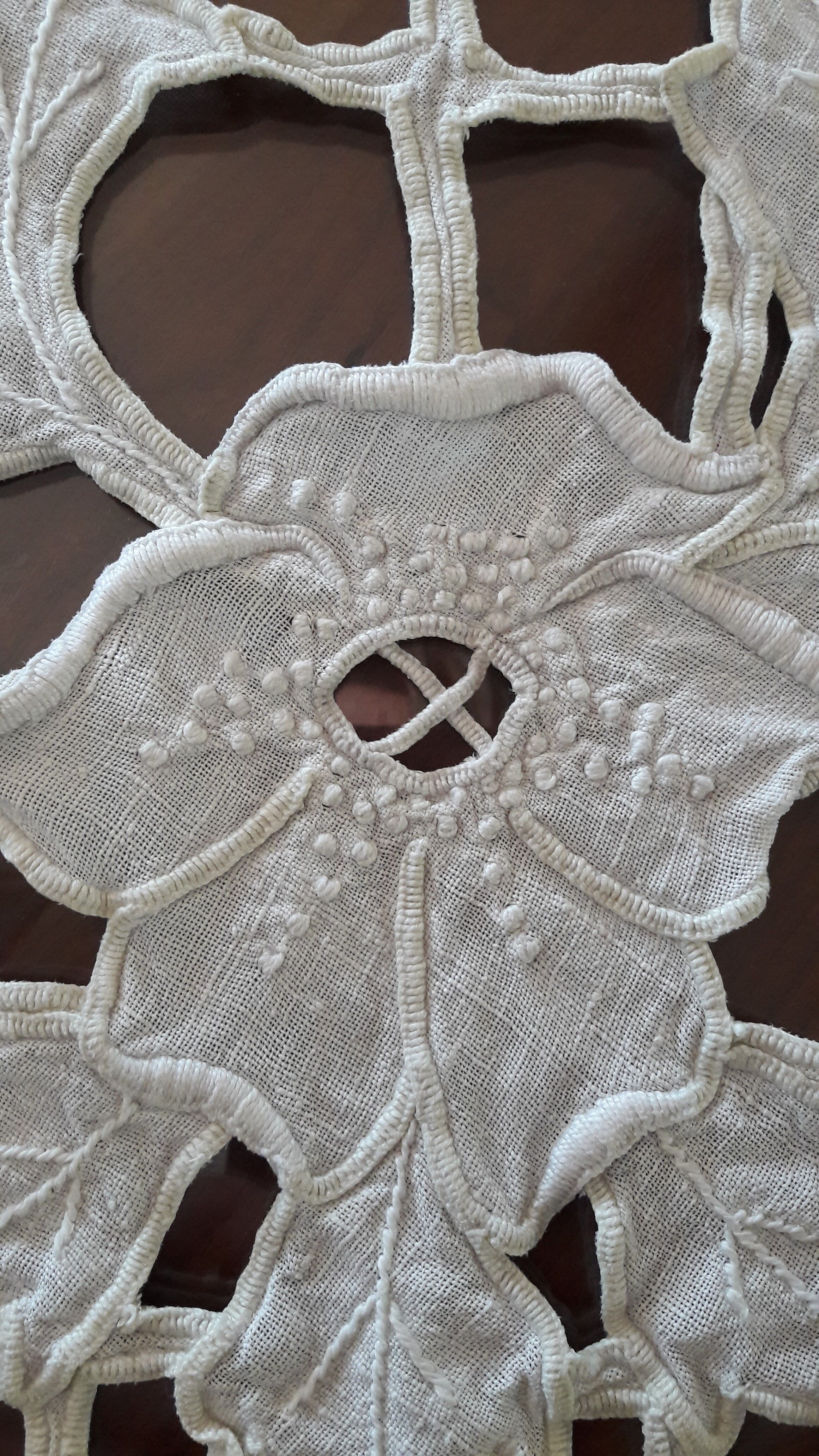 Old lace white Richelieu linen