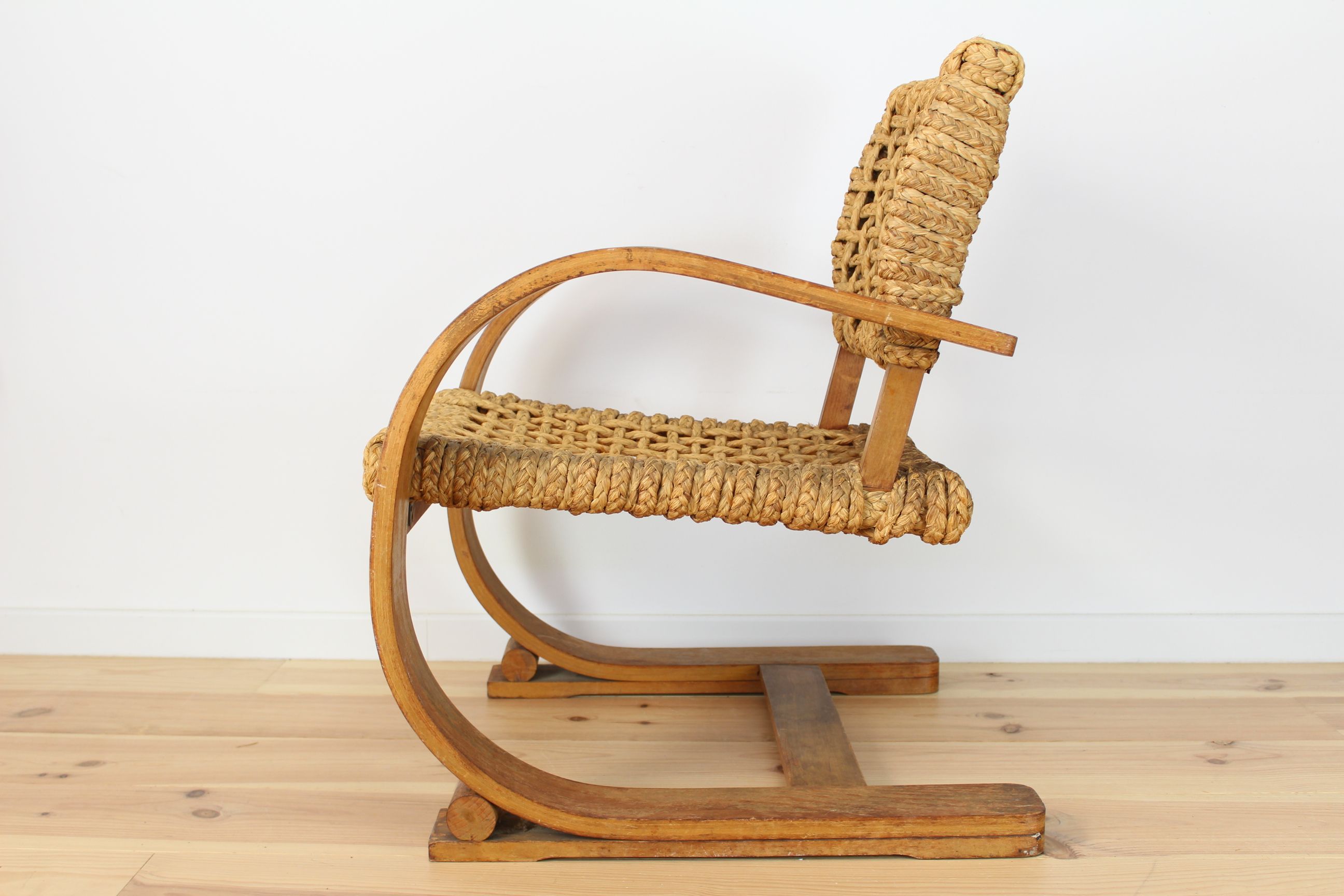 Armchair for Vibo Vesoul in wood and rope