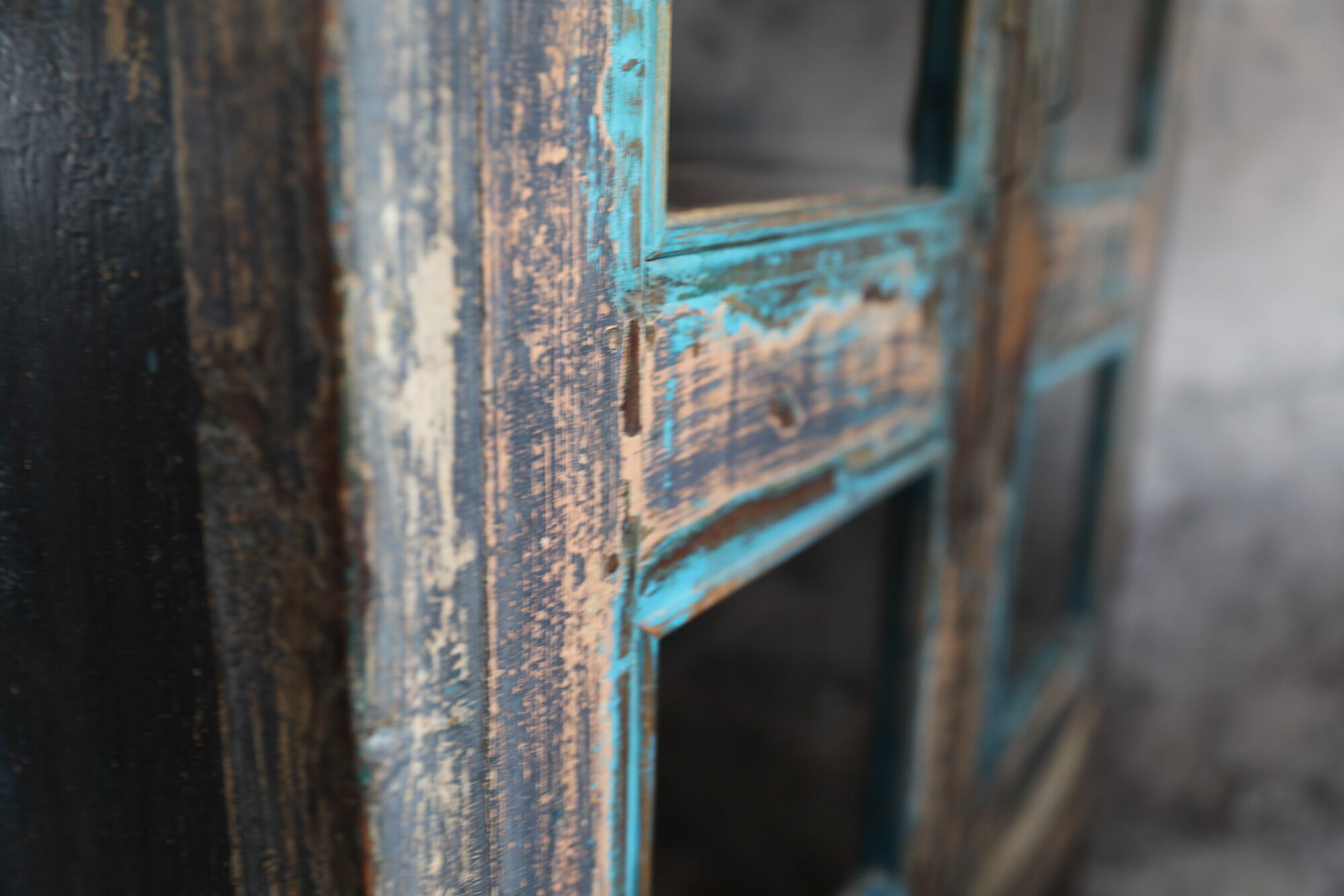 Indian furniture glass cabinet, 4 doors 2 shelves