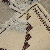 Former Berber carpet Beni Ouarain of the Moroccan Middle Atlas 135x81cm