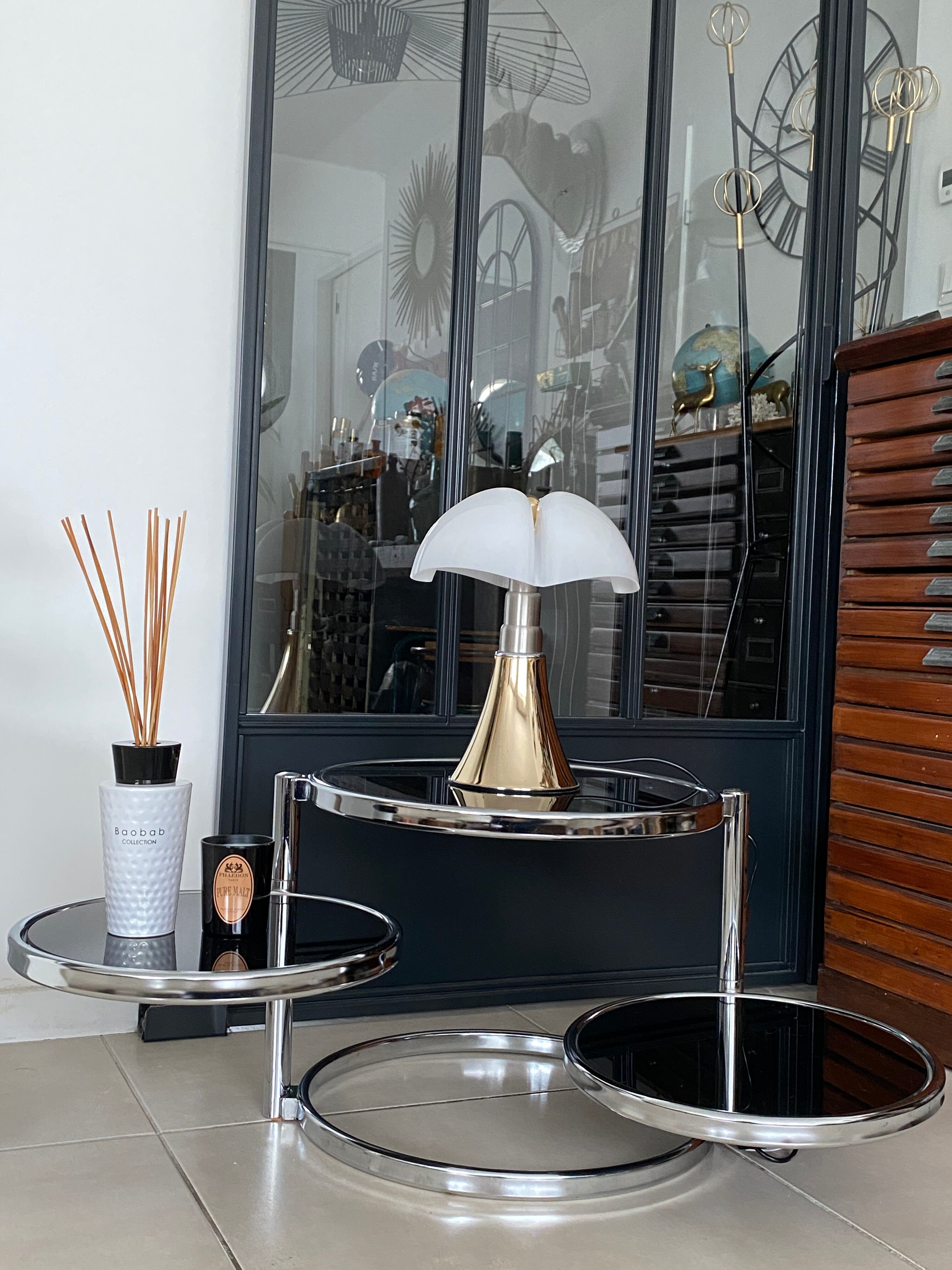 Table basse ronde en verre et chrome vintage