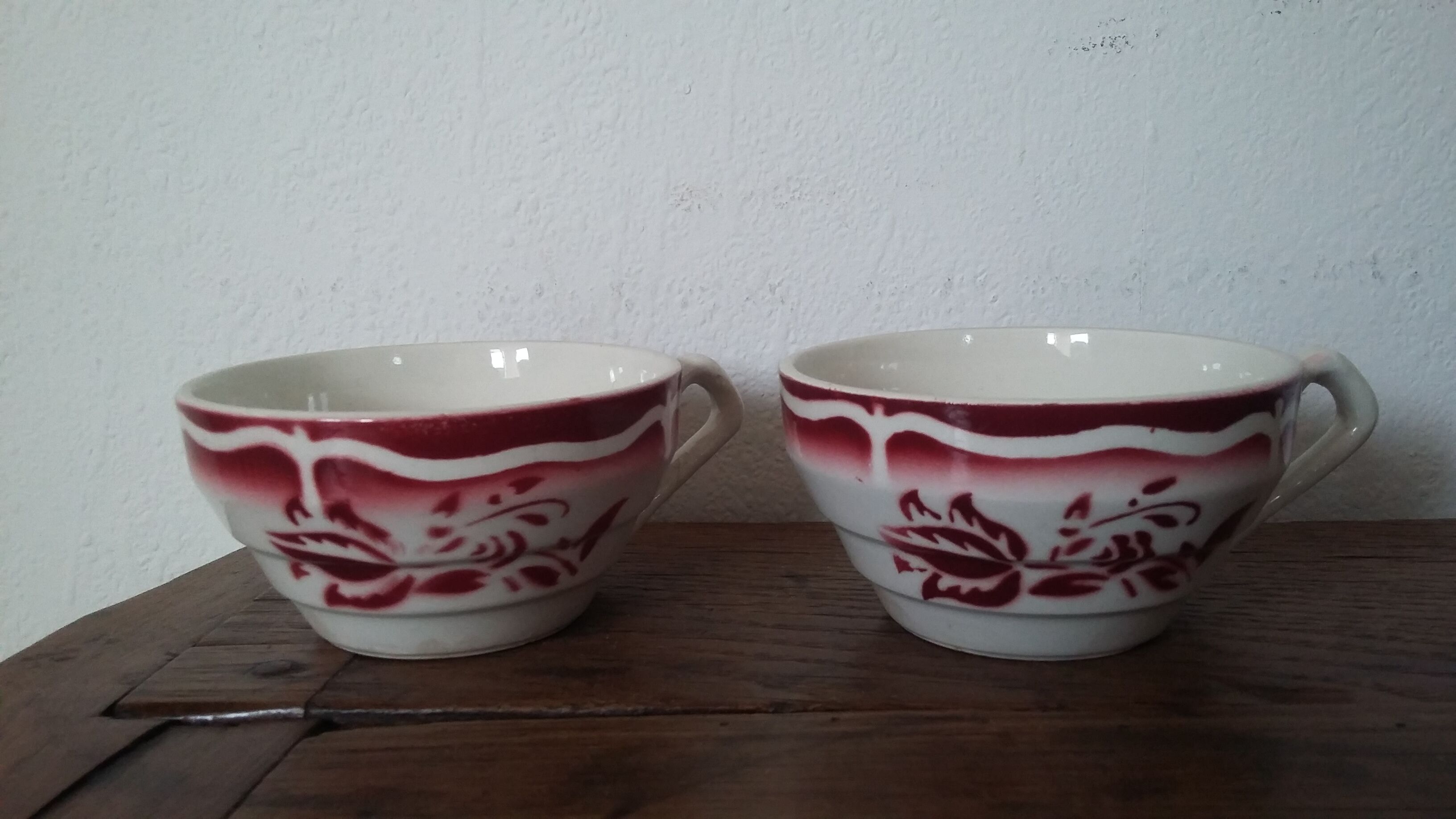 Pair of cups Sarreguemines